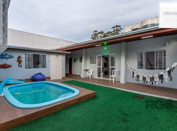 Casa · 157m² · 3 Quartos · 4 Vagas · Casa no Jardim do Salso de 3 dormitórios pátio e piscina