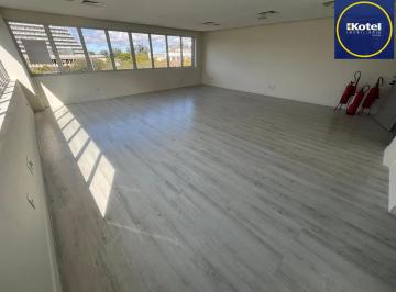 Comercial · 58m² · 1 Quarto · 1 Vaga · Sala comercial com uma vaga de garagem no Centro de Porto Alegre
