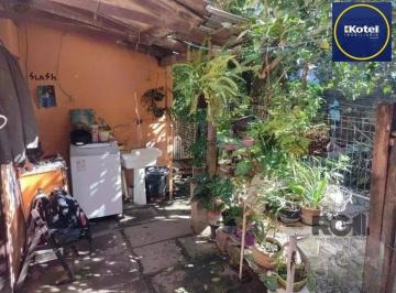 Casa · 64m² · 2 Quartos · 2 Vagas · Casa de 2 dormitórios no bairro Cavalhada
