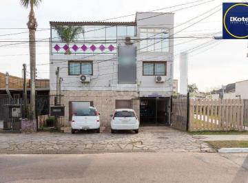 Casa · 300m² · 3 Quartos · 3 Vagas · Sobrado para Venda - 300m², 3 dormitórios, sendo 1 suites, 3 vagas - Cavalhada