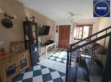 Casa · 96m² · 3 Quartos · 2 Vagas · Casa em Condomínio com 96m² e 3 dormitórios no bairro Tristeza em Porto Alegre.