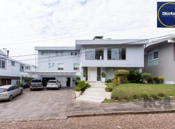 Casa · 564m² · 6 Quartos · 4 Vagas · Casa em condominio . com 6 suites, sendo 3 suítes master com closet e hidro.