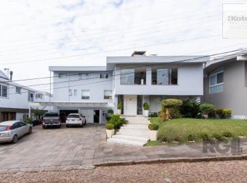 Casa · 564m² · 6 Quartos · 4 Vagas · Casa em condominio . com 6 suites, sendo 3 suítes master com closet e hidro.