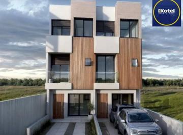 Casa · 135m² · 3 Quartos · 2 Vagas · Casa à venda - em Tristeza