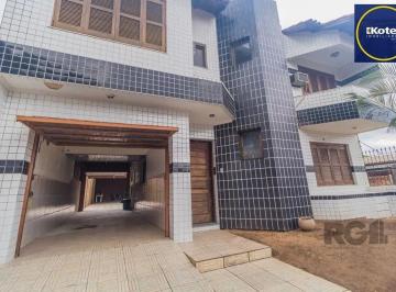 Casa · 240m² · 3 Quartos · 6 Vagas · Casa com 240m², 3 dormitórios, 6 vagas no bairro Sarandi