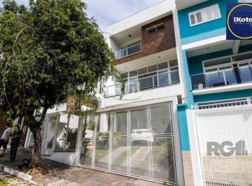 Casa · 300m² · 3 Quartos · 4 Vagas · Casa para Venda - 300m², 3 dormitórios, sendo 1 suites, 4 vagas - Teresópolis