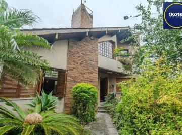 Casa · 400m² · 4 Quartos · 4 Vagas · Casa 400m² - 5 dormitórios, 4 vagas no bairro Vila Jardim