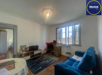 Apartamento · 45m² · 1 Quarto · Apartamento à venda na Azenha, Porto Alegre – 1 dormitório, banheiro completo