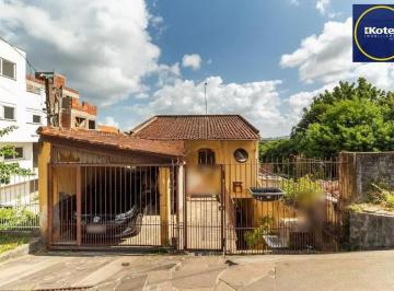 Casa · 212m² · 4 Quartos · 1 Vaga · Casa de 4 dormitórios no bairro Camaquã