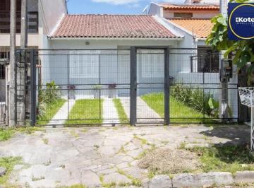 Casa · 57m² · 2 Quartos · 1 Vaga · Casa no Bairro Hípica, 100% reformada, 2 dormitórios, 1 vaga de garagem.