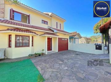 Casa · 119m² · 3 Quartos · 2 Vagas · Casa de 3 dormitórios no bairro Cavalhada