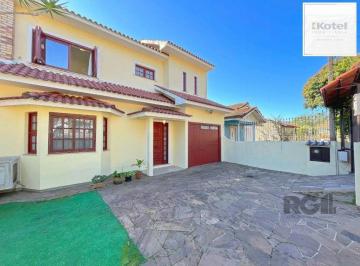 Casa · 119m² · 3 Quartos · 2 Vagas · Casa de 3 dormitórios no bairro Cavalhada