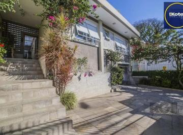 Casa · 196m² · 4 Quartos · 3 Vagas · Casa de 4 dormitórios no bairro Glória