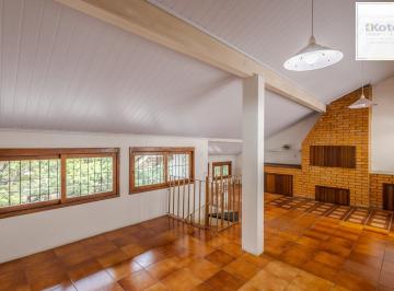 Casa · 210m² · 4 Quartos · 2 Vagas · Casa para Venda - 210m², 4 dormitórios, 2 vagas - Petrópolis