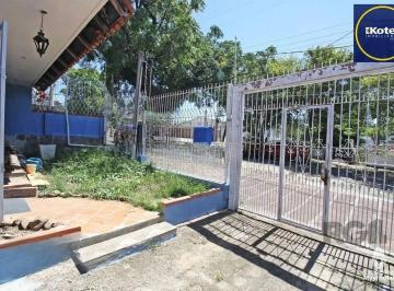 Casa · 254m² · 3 Quartos · 3 Vagas · Casa de 3 dormitórios no bairro Partenon