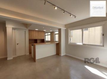 Apartamento · 67m² · 2 Quartos · 1 Vaga · Apartamento semi mobiliado, 67m², 2 dormitórios, 1 vaga no bairro Petrópolis