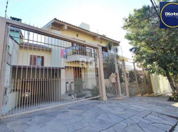 Casa · 250m² · 3 Quartos · Casa para Venda - 250m², 3 dormitórios, sendo 1 suites, Teresópolis