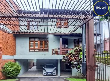 Casa · 225m² · 4 Quartos · Casa à venda - em Teresópolis