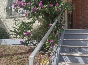 Casa · 169m² · 3 Quartos · 2 Vagas · Casa de 2 dormitórios, bairro Vila Ipiranga