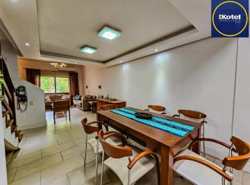 Casa · 160m² · 5 Quartos · 2 Vagas · Casa em condomínio fechado, 5 dormitórios, Bairro Teresópolis