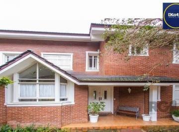 Casa · 372m² · 4 Quartos · 4 Vagas · Belíssima casa à venda no bairro Teresópolis com 380m² de área construída.