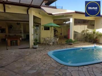 Casa · 372m² · 3 Quartos · 5 Vagas · Casa à venda - em Sarandi