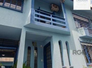 Casa · 315m² · 4 Quartos · 3 Vagas · casa sobrado com 4 dormitórios 3 vagas e pátio e piscina