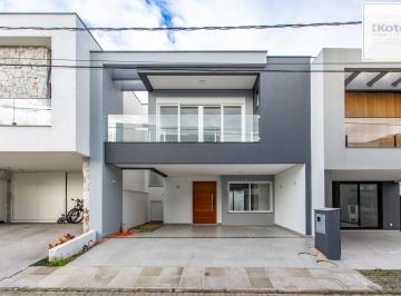 Casa · 185m² · 3 Quartos · 2 Vagas · Casa no Condomínio  Pateo Verde, 3 suítes sendo 1 master com sacada e 2 vagas .