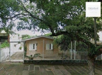 Casa · 155m² · 3 Quartos · 2 Vagas · Casa de alvenaria, 03 dormitórios próximo a Av. Teresópolis