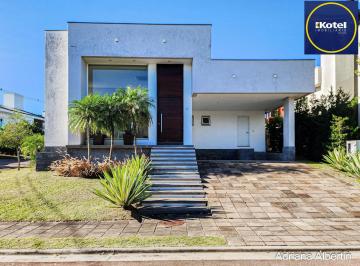Casa · 250m² · 3 Quartos · 2 Vagas · Casa à venda - em Porto Alegre
