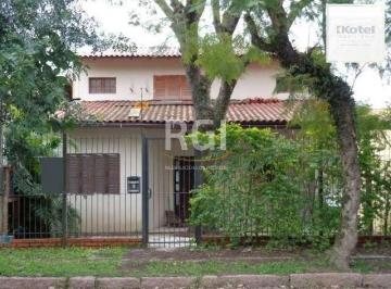 Casa · 200m² · 4 Quartos · 3 Vagas · Casa para Venda - 200m², 4 dormitórios, sendo 1 suites, 3 vagas - Sarandí