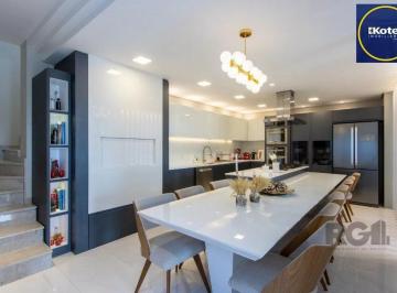 Casa · 360m² · 5 Quartos · 3 Vagas · 2 Casas individuais no mesmo terreno