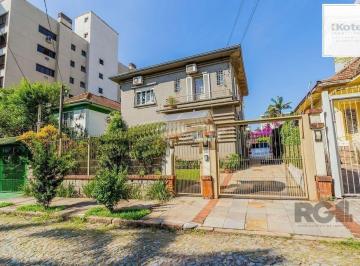 Casa · 636m² · 3 Quartos · 5 Vagas · Casa 3 dormitórios, sendo 1 suíte, 636,29 m² de área privativa e 5 vaga(s) de ga