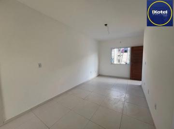 Casa · 44m² · 2 Quartos · 1 Vaga · Casa com 2 dormitórios, banheiro social e pátio