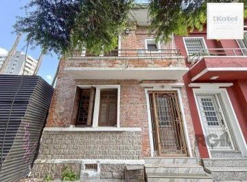 Casa · 130m² · 3 Quartos · Casa à venda - em Menino Deus
