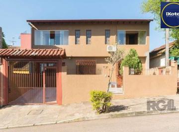 Casa · 265m² · 4 Quartos · 3 Vagas · Casa de 4 quartos com 265m², no bairro Cavalhada