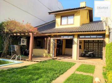 Casa · 219m² · 3 Quartos · 4 Vagas · Casa para Venda - 219m², 3 dormitórios, sendo 1 suites, 4 vagas - Menino Deus