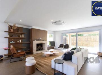 Casa · 551m² · 3 Quartos · 4 Vagas · Casa mobiliada no Condomínio Las Rocas com 3 suítes,