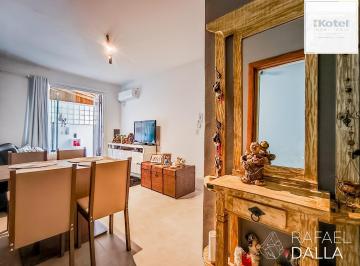 Apartamento · 41m² · 1 Quarto · Térreo reformado com pátio na João Alfredo, excelente para pets
