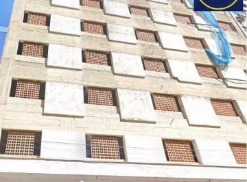 Apartamento · 12m² · 1 Vaga · Box para Venda - 12m², 0 dormitórios, 1 vaga - Centro