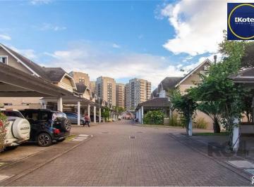 Casa · 252m² · 3 Quartos · 3 Vagas · Belíssima casa de condomínio próxima ao Central Parque, PUC e Bourbon Ipiranga.