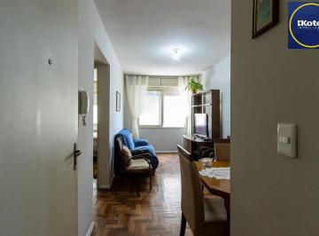 Apartamento · 40m² · 1 Quarto · 1 Vaga · Apartamento com 1 quarto com vaga coberta e escriturada no bairro Cristal.