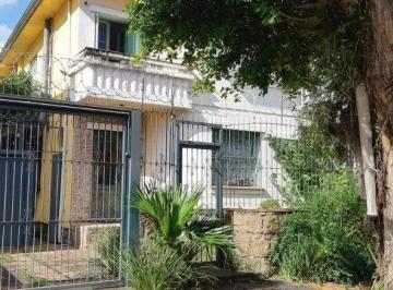 Casa · 300m² · 3 Quartos · 6 Vagas · Casa para venda na Avenida Patria, São Geraldo, para fins residenciais ou comerc