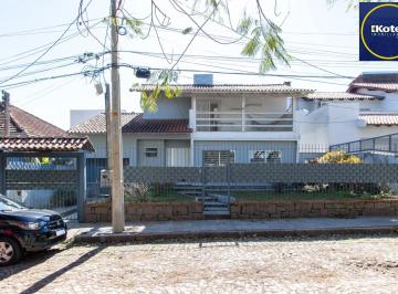 Casa · 286m² · 3 Quartos · 2 Vagas · Casa 3 Dormitórios no Bairro Tristeza com 2 Vagas de Garagem