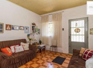 Casa · 127m² · 4 Quartos · Casa de 127m², bairro menino deus