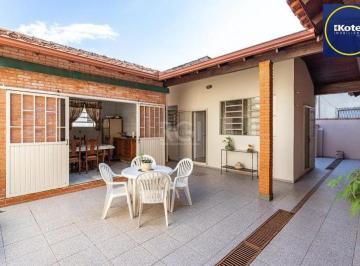 Casa · 418m² · 5 Quartos · 2 Vagas · Casa sobrado no Partenon de 3 dormitórios e amplo pátio