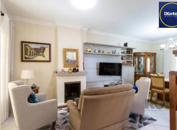Casa · 186m² · 3 Quartos · 2 Vagas · Casa à venda - em Cavalhada