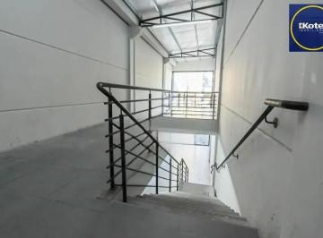Comercial · 141m² · Loja ótima Localização
