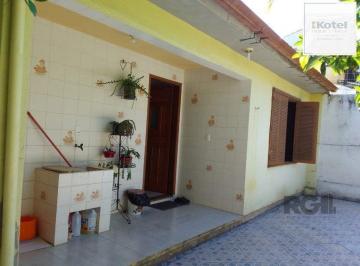 Casa · 244m² · 4 Quartos · Casa de 4 quartos com 243,58m² no Bairro Lomba do Pinheiro
