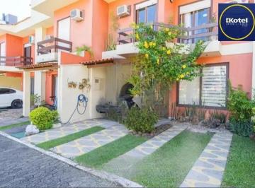 Casa · 175m² · 3 Quartos · 2 Vagas · Linda casa com 3 dormitórios, sendo 1 Suíte, Sala Ampla no Condomínio de Ótima L